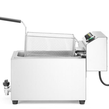 HENDI Fritteuse XL mit Ablasshahn GOLIATH – 10 l – 400 V / 10200 W – 300 × 585 × H 392 mm – Detailansicht
