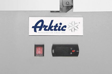 Arktic Kühltheke – 3 Türen – 254 l – 230 V / 220 W – 700 × 1365 × 890 mm – Detailansicht