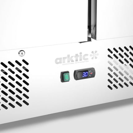 Arktic Pizzatisch – dreitürig mit Aufsatzkühlvitrine 380+40 l – 254 l – 230 V / 400 W – 700 × 1400 × 943 mm – weitere Produktansicht