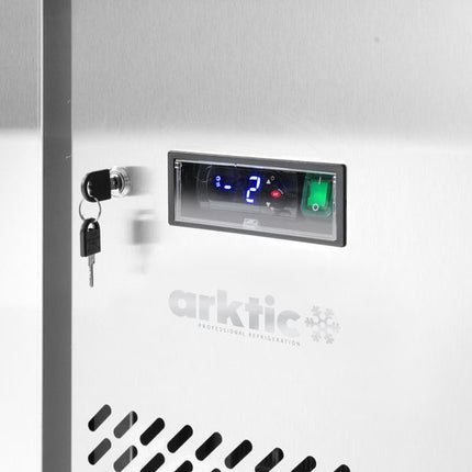 Arktic Kühltisch – zweitürig Profi Line 280 L – Profi Line – 215 l – 230 V / 250 W – 700 × 1350 × 839 mm – weitere Produktansicht