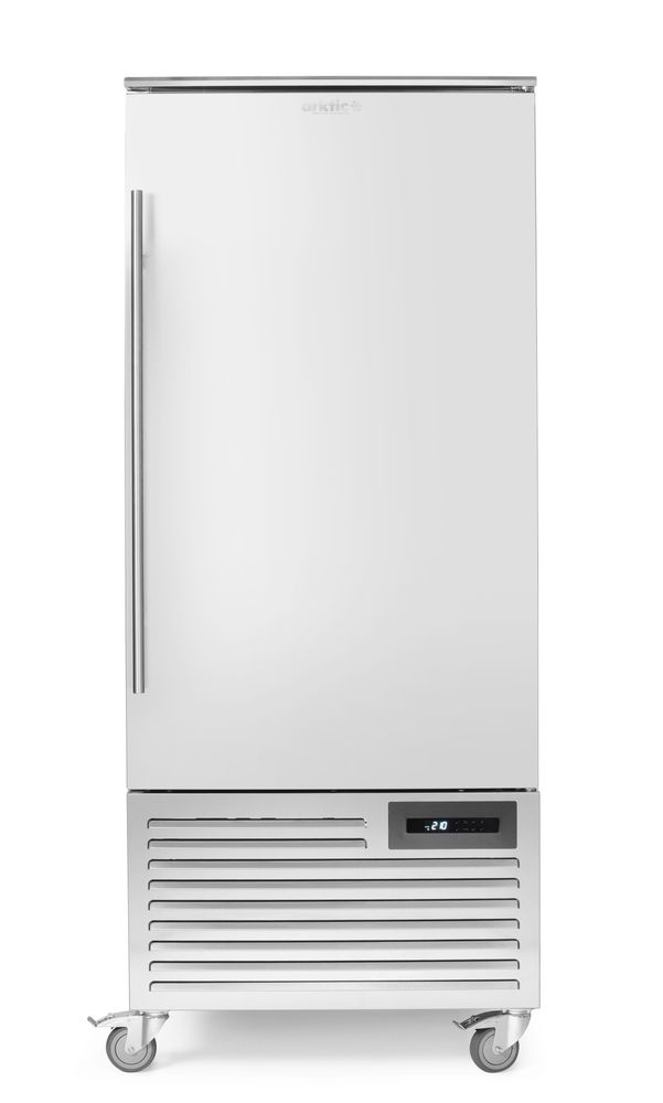 Arktic Schockfroster 15x GN 1 / 1 – 230 V / 1180 W – 943 × 790 × H 1975 mm – Produktansicht
