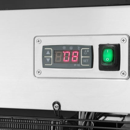 Arktic Kühlvitrine mit 3 geneigten Regalen – 230 V / 480 W – 833 × 650 × 1460 mm – weitere Produktansicht