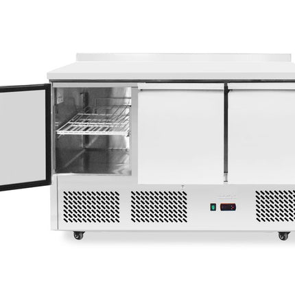 Arktic Kühltheke –  3 Türen – 254 l – 230 V / 220 W – Silber – 1365 × 700 × H 908 mm  – Weitere Produktansicht