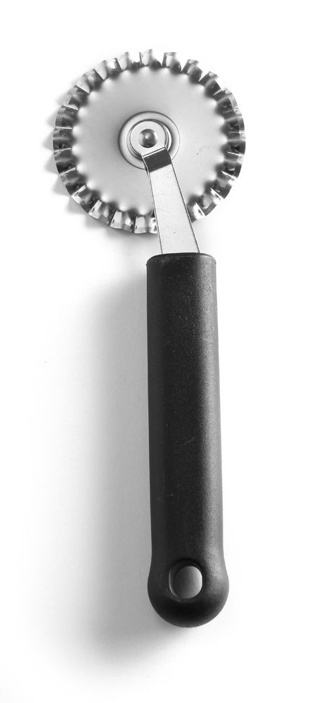 HENDI Teigschneider Wellenschliff – 188 mm – Produktansicht